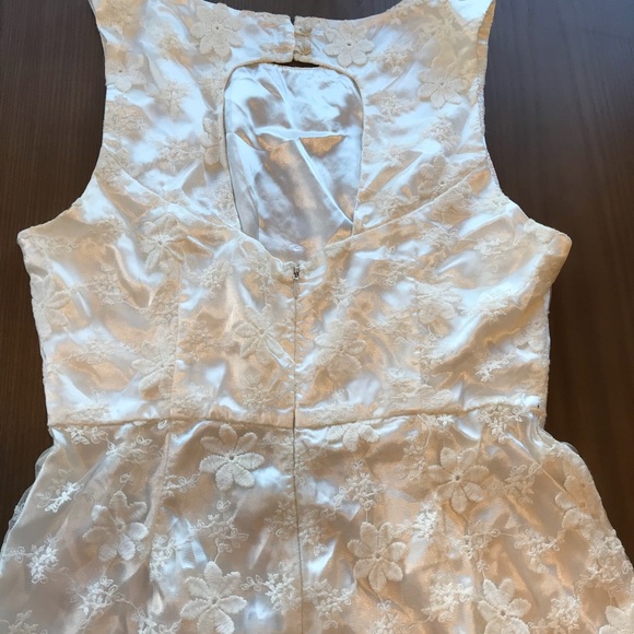 Lace romper - Picture 4 of 4